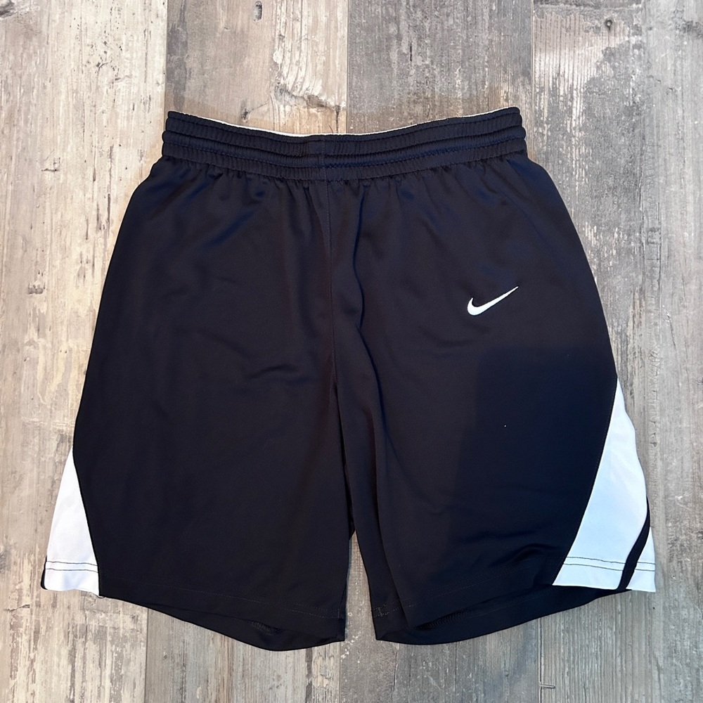 Nike Men's Black and White Athletic Shorts